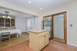36 Ashwood Ct, New York, NY 10308 - Photo 8