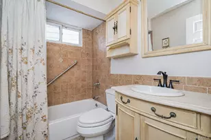 36 Ashwood Ct, New York, NY 10308 - Photo 18