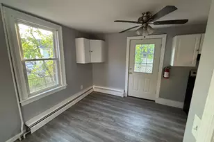 42 Maple St, Walden, NY 12586 - Photo 2