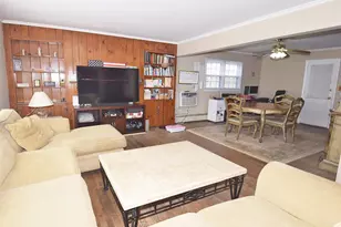 283 Princeton Rd, Rockville Centre, NY 11570 - Photo 4