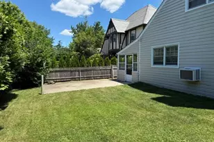 283 Princeton Rd, Rockville Centre, NY 11570 - Photo 30