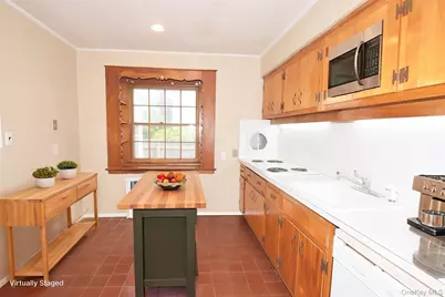 283 Princeton Road, Rockville Centre, NY 11570 - Photo 14