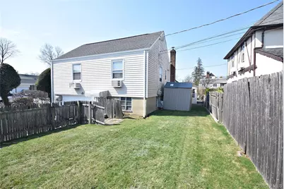 283 Princeton Road, Rockville Centre, NY 11570 - Photo 18