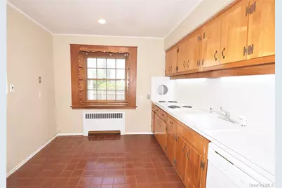 283 Princeton Road, Rockville Centre, NY 11570 - Photo 12