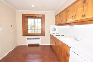 283 Princeton Rd, Rockville Centre, NY 11570 - Photo 12