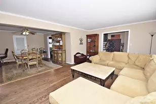 283 Princeton Rd, Rockville Centre, NY 11570 - Photo 6