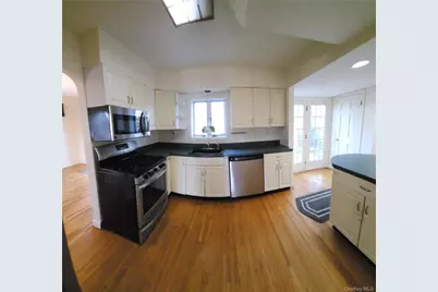 142 Morris Parkway, Valley Stream, NY 11580 - Photo 12