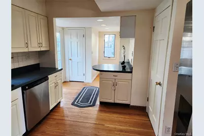 142 Morris Parkway, Valley Stream, NY 11580 - Photo 10