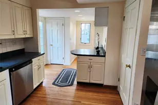 142 Morris Pkwy, Valley Stream, NY 11580 - Photo 10