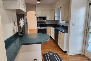 142 Morris Pkwy, Valley Stream, NY 11580 - Photo 14