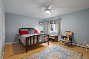 28 Cherokee Ave, West Islip, NY 11795 - Photo 14