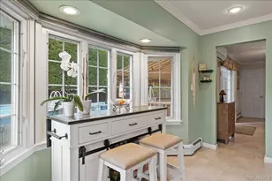28 Cherokee Ave, West Islip, NY 11795 - Photo 10