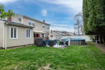 28 Cherokee Avenue, West Islip, NY 11795 - Photo 28
