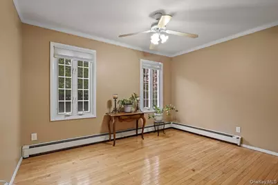 28 Cherokee Avenue, West Islip, NY 11795 - Photo 20
