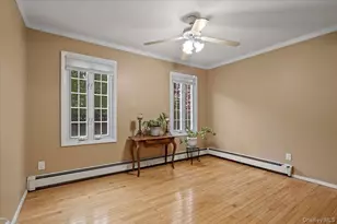 28 Cherokee Ave, West Islip, NY 11795 - Photo 20
