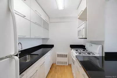 1065 Vermont Street #7J, Brooklyn, NY 11207 - Photo 2