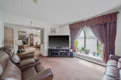 19 Laurel Street, Centereach, NY 11720 - Photo 6