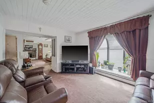 19 Laurel St, Centereach, NY 11720 - Photo 6