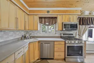 19 Laurel St, Centereach, NY 11720 - Photo 16