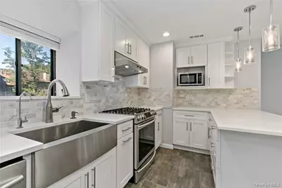 343 N Greeley Avenue, Chappaqua, NY 10514 - Photo 6