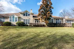 163 Doral Ct, Roslyn, NY 11576 - Photo 16