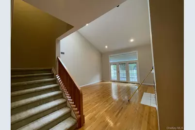 163 Doral Court, Roslyn, NY 11576 - Photo 6