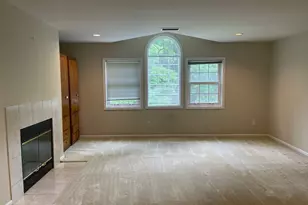 163 Doral Ct, Roslyn, NY 11576 - Photo 10
