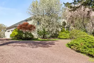 379 Smith Rd, Ronkonkoma, NY 11779 - Photo 2