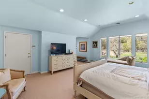 379 Smith Rd, Ronkonkoma, NY 11779 - Photo 20