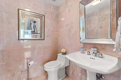 379 Smith Road, Ronkonkoma, NY 11779 - Photo 18