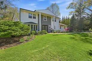 35 Elm Dr, East Hills, NY 11576 - Photo 4