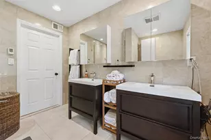 35 Elm Dr, East Hills, NY 11576 - Photo 22