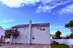 130 Cedar Dr, Bay Shore, NY 11706 - Photo 18