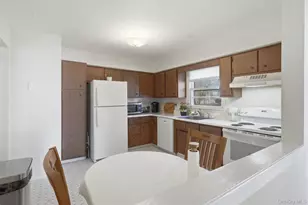 7 Woodland Cir, Hyde Park, NY 12538 - Photo 10
