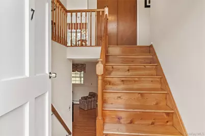 7 Dearborn Road, West Nyack, NY 10994 - Photo 2
