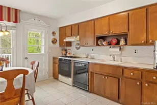 7 Dearborn Rd, West Nyack, NY 10994 - Photo 6