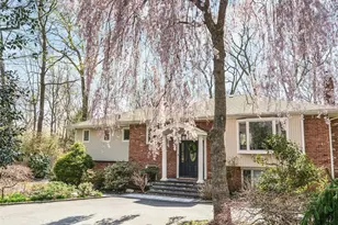 99 Village Hill Dr, Dix Hills, NY 11746 - Photo 6