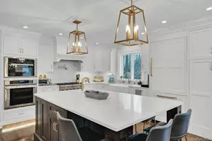 99 Village Hill Dr, Dix Hills, NY 11746 - Photo 16