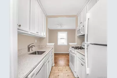 415 Gramatan Avenue #1C, Mount Vernon, NY 10552 - Photo 6