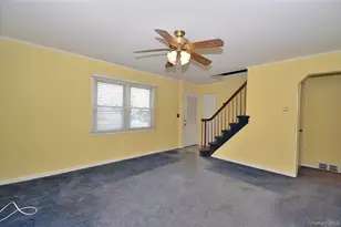 24 Linden Blvd, Hicksville, NY 11801 - Photo 6