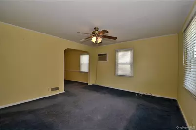 24 Linden Boulevard, Hicksville, NY 11801 - Photo 4