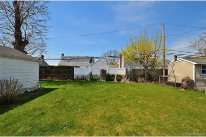 24 Linden Boulevard, Hicksville, NY 11801 - Photo 30