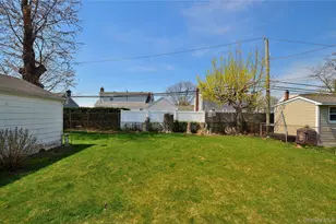 24 Linden Blvd, Hicksville, NY 11801 - Photo 30