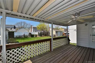 24 Linden Blvd, Hicksville, NY 11801 - Photo 32