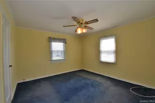 24 Linden Blvd, Hicksville, NY 11801 - Photo 14