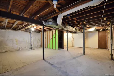 24 Linden Boulevard, Hicksville, NY 11801 - Photo 20