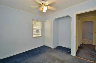 24 Linden Blvd, Hicksville, NY 11801 - Photo 18
