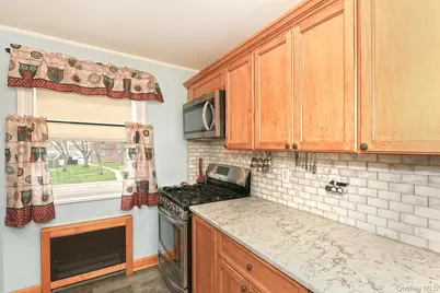 7802 226th Street #B, Oakland Gardens, NY 11364 - Photo 10