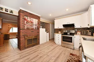 307 Blacksmith Rd, Levittown, NY 11756 - Photo 12
