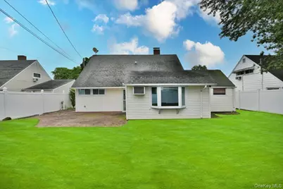 307 Blacksmith Road, Levittown, NY 11756 - Photo 24